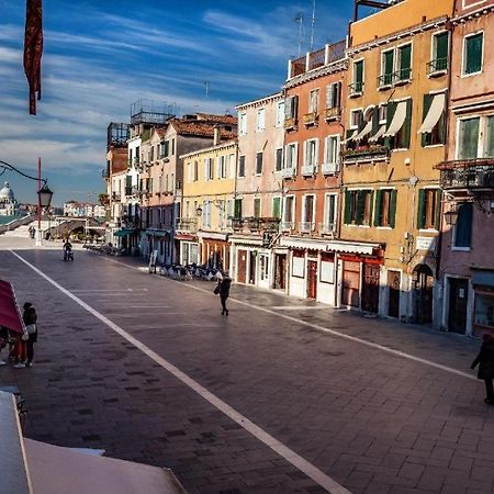 Appartamenti Superior In Via Garibaldi By Bricola Apartments Venezia Eksteriør bilde